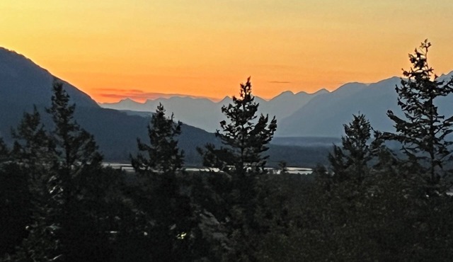 Great Location for Outdoor Activities | Amazing Views | 2 BDR & 2 Bath End Unit