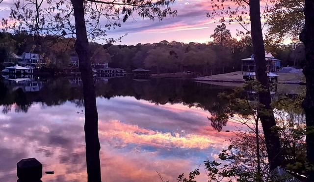 Great Swimming Dock, Sunset Views on Lake Gaston, Kayaks, Pet Friendly