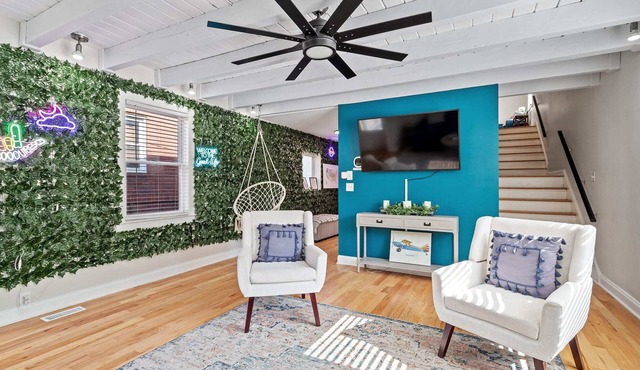 Group-Friendly Stay | Sleeps 17+ | Walk to City