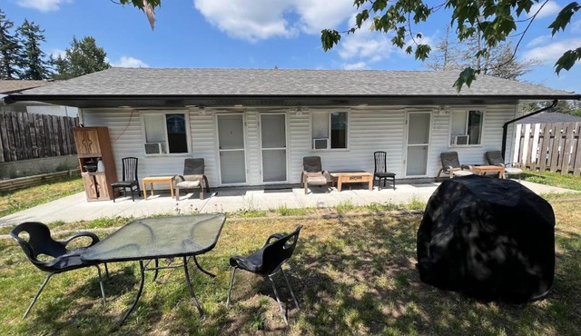 Guest Suite Private Retreat for 2 Guests With AC - 4 Units Available
