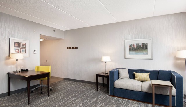 Hampton Inn & Suites Barrie