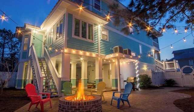 Harrisons Hideaway | Pet Friendly, Hot Tub!