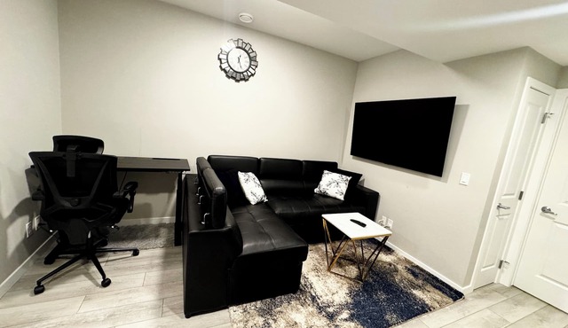 Hidden Gem: Modern 2BR | 2 Bathroom Suite with Private Entrance