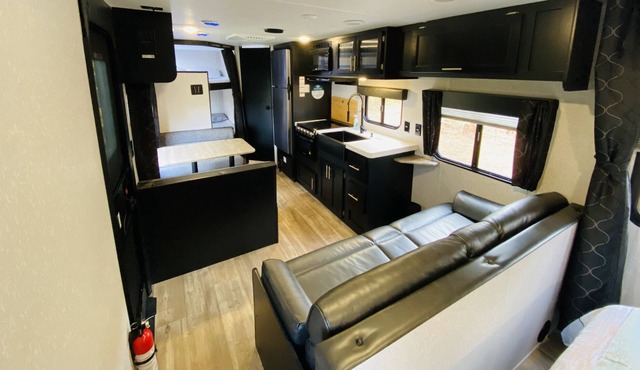 Highland Glamping in the cozy, sleek Greywolf