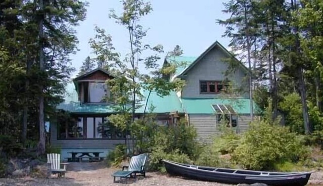 Historic Timber Frame Chalet, Spa with Cinema at Camp Comfort