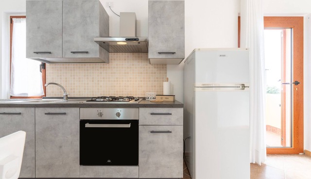 Holiday Apartment "Is Lais 2" with Sea View, Shared Garden & Wi-Fi