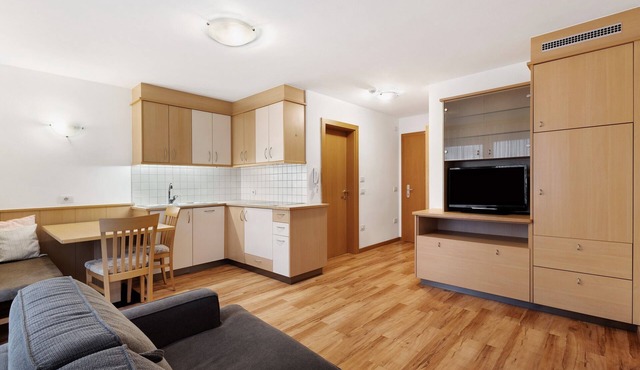 Holiday Apartment 'Linder 17' with Mountain View, Communal Pool and Wi-Fi