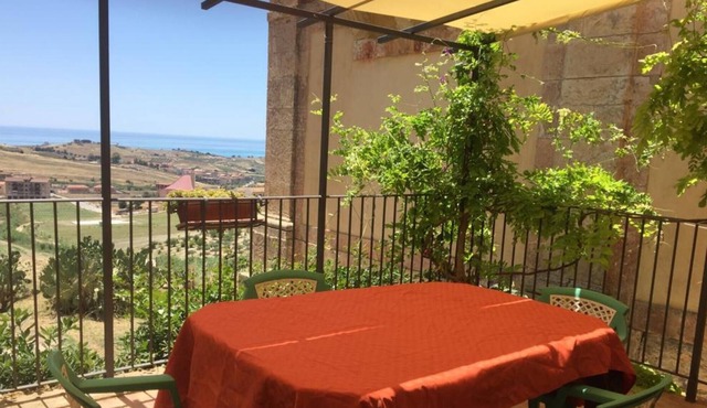 Holiday Home 'Antica Dimora Siciliana' with Sea View & Terrace