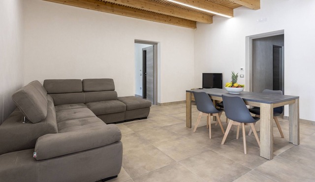 Holiday Home 'Home Paradise' with Private Terrace, Wi-Fi and Air Conditioning