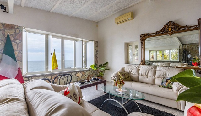 Holiday Home 'Casa Eolo' with Sea View, Wi-Fi and Air Conditioning