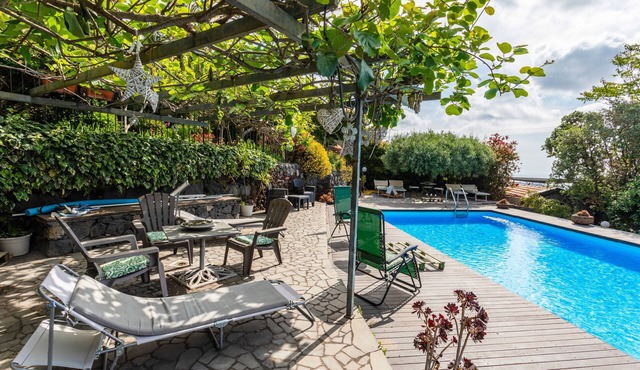 Holiday Home 'Queen Etna - Beautiful Pool' with Sea View, Wi-Fi and Air Conditioning