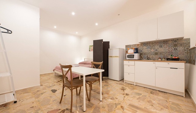 Holiday House Annunziata 1 Apartment with Wi-Fi and Air Conditioning