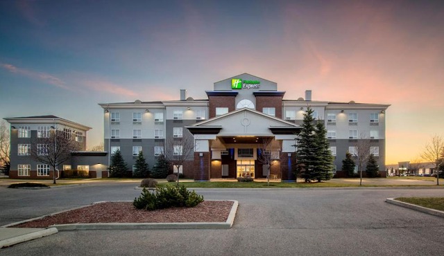 Holiday Inn Express Airdrie by IHG