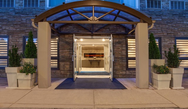 Holiday Inn Express & Suites Fredericton by IHG