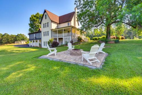 Home w/Fire Pit on 27 Acres in Walhalla! in Walhalla