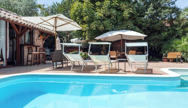 Homerez - Apt in Ragalna with pool