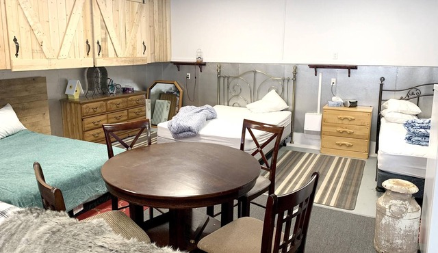 Homerez - Spacious studio for 6 ppl. at Masson-Angers, Gatineau