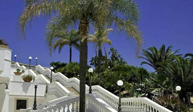 Hotel Kaos