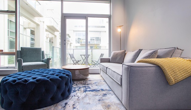 Hudson Hideaway-Historic Hudson Building in Beautiful Downtown Victoria by Victoria Prime!