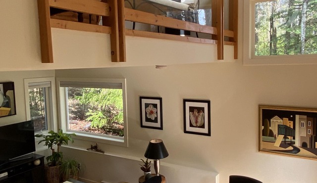 Idyllic Hideaway for Two .or one!