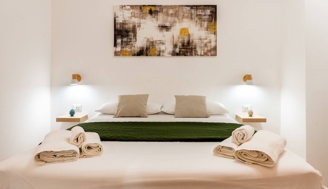 'Il Cortile Holiday House - Dimora Maiolica' Apartment with Wi-Fi and Air Conditioning