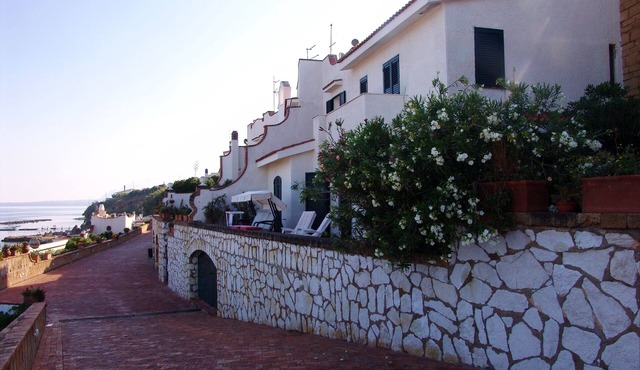 Independent villa on the sea with breathtaking views of the Gulf of Castellammare