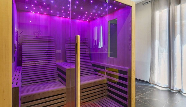 Infinity Suite Apartment – Private Jacuzzi & Sauna, Sea View, Wi-Fi, Air Conditioning