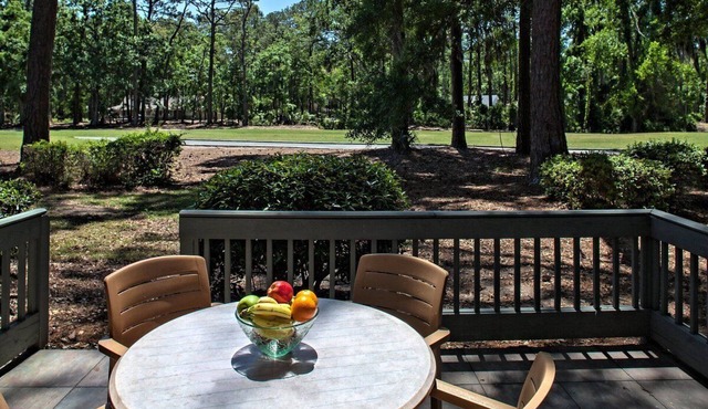Inside The Shipyard gated community near Coligny Beach, Sleeps 6: 2BR/2BA, Bikes