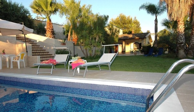Villa Ester - Private villa with pool near Palermo