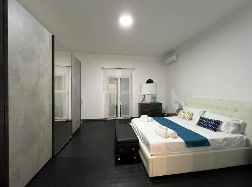 KAM DELUXE Exclusive Home With Private Rooms Vacancy