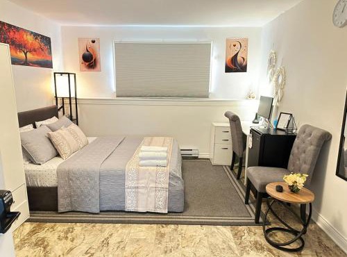 Kenneths Cozy Retreat - Saint John NB - 1BR - Wi-Fi - 4mins to Regional Hospital and UNB