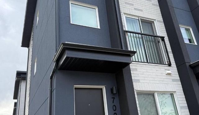 Kingsway-Downtown Luxury Retreat