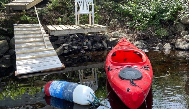Lakefront, Kayaks & Quiet Beauty-Sheer Folly Cottages