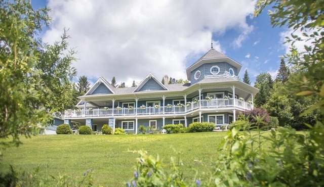 La Maison Bleue du Lac Wallace