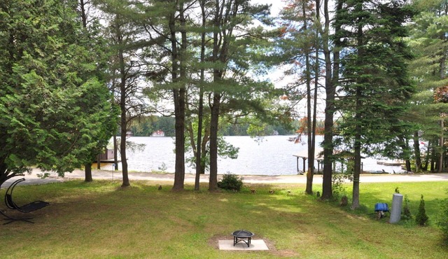 Lake Muskoka Cottage with Sandy Beach