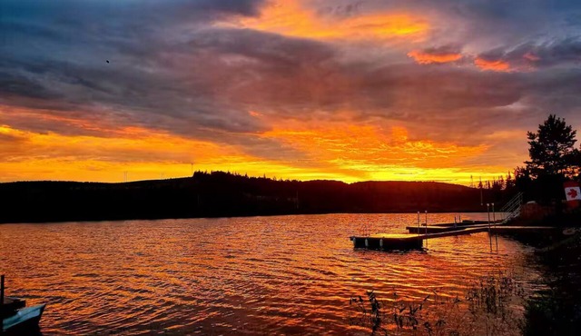 Lakefront Cottage - Sutherland Lake, NS