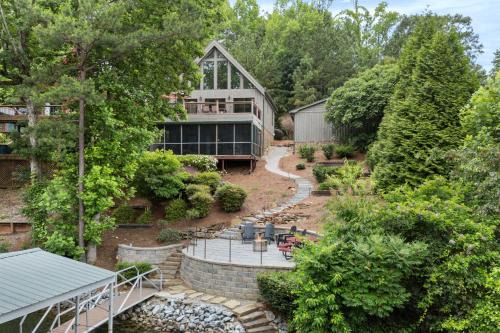 Lakefront Keowee Home w/Dock, 14 Mi to Clemson