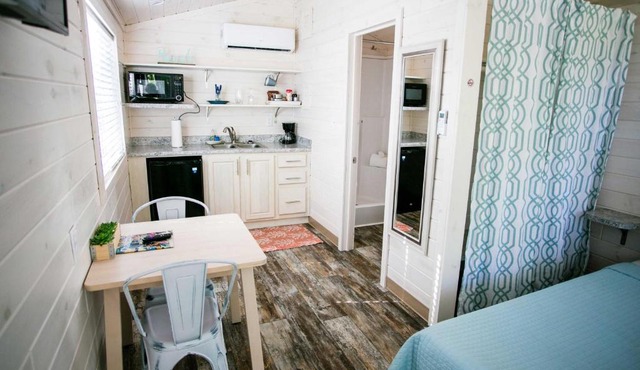 Lakefront Property Studio with Private Porch #38 at Long Cove Resort