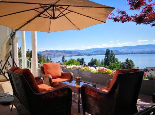 Lakeview Oasis Bed and Breakfast