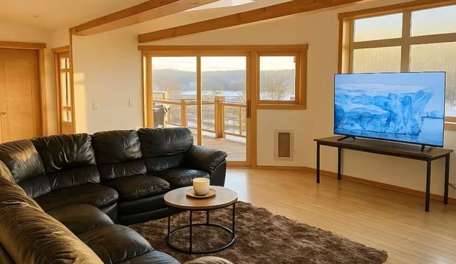 Lakeview Retreat | Wildlife & Serenity