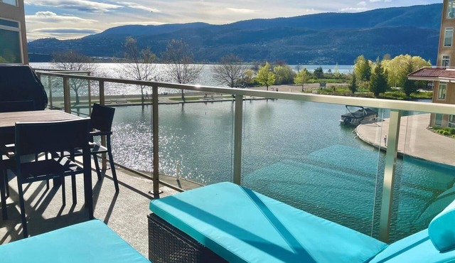 Lakeview Townhouse in Sunset Waterfront Resort