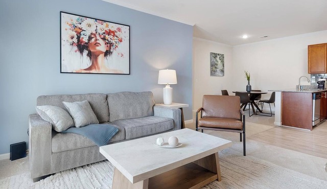 Landing | Stunning 2BD, Clubhouse, Gym