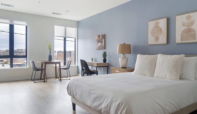 Landing | Stunning Studio, Gym, Rooftop Lounge