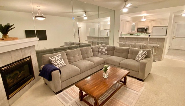 Lighthouse Point Condo - next to Georgian Bay, 5 min from the slopes!