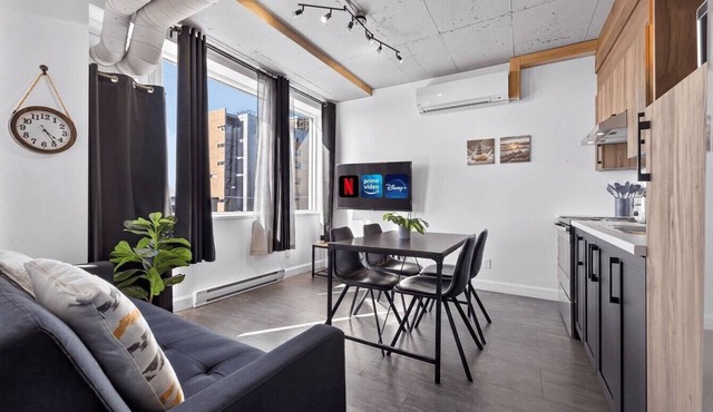 Loft 308 - Rooftop - Downtown - 55" TV