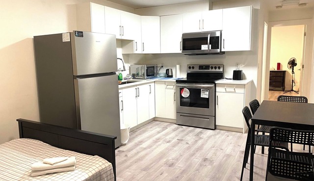 Lovely 1-bedroom basement suite with AC in Surrey BC Fleetwood