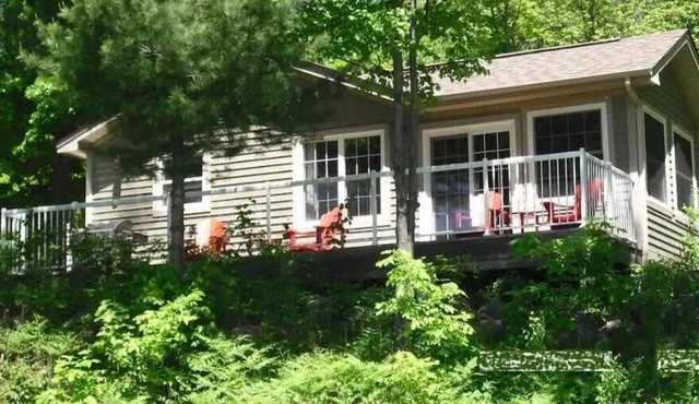 Luxury Cottage at Blue Water Acres Resort, Lake of Bays 3 Bedrooms Aug/Nov
