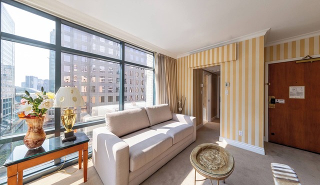 Luxury King Suite at Le Soleil Vancouver Sleeps 4