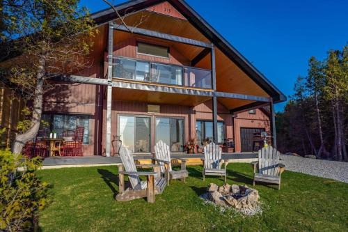 Luxury Lakefront Cottage - The Shining Star