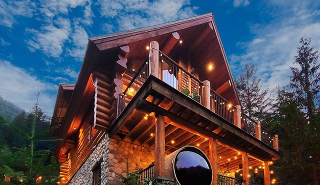 Luxury log house in Sunshine Valley “Ravenloft”